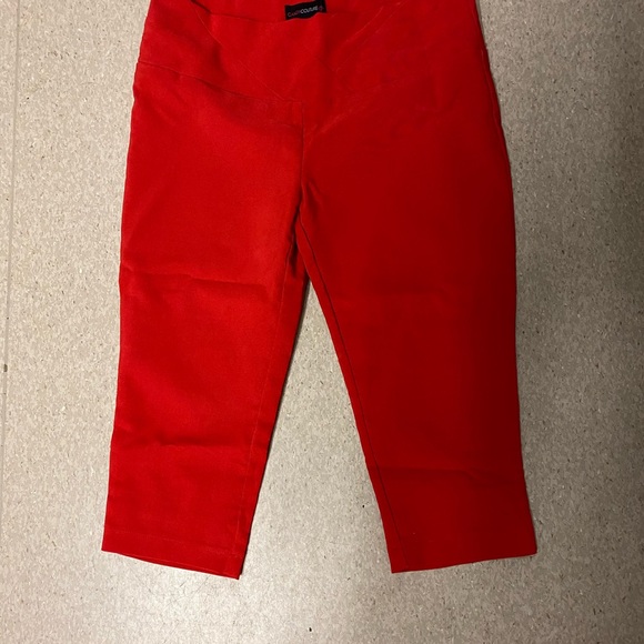 Bundle of XS/S Tanks &!Trackies, all listed together @ 1!unbeatable price. - Picture 6 of 10